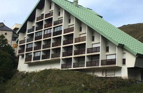 Eaux-Bonnes Apartment | Apartment with pets - 8 guests, slope view
