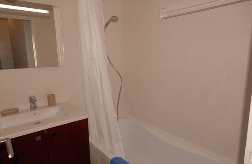 Eaux-Bonnes Apartment | Apartment with pets - 8 guests, slope view