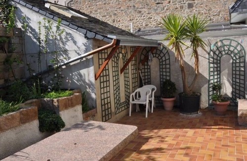 Tregastel Apartment | Apartment with Terrace, WIFI, Pets Allowed, Parking in Trégastel