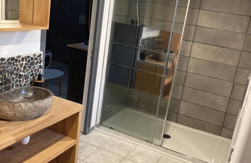 Frouard Apartment | Apparently in Frouard, 8 km from Nancy and 40 from Metz.