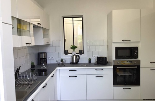 Lourdes Apartment | Appart 100 m2 AC, parking, near Sanctuaire