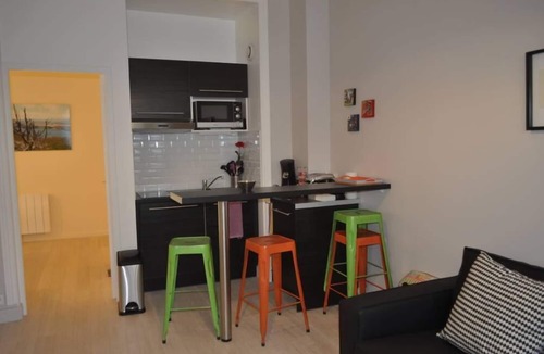 Centre Erlon Apartment | Appart' hyper center Reims 70€, Parking Box Privé 4 pers,