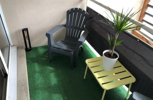 Lourdes Apartment | Appart LOURDES 100 m GARE - 4 Places avec Balcon 10mn Sanctuaire
