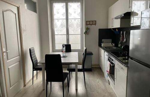 Vittel Apartment | Appart meublé 45m2 calme et lumineux au Continental