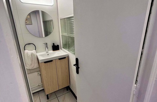 Jamin Apartment | Appart-Narjiss : Elegance & comfort in REIMS