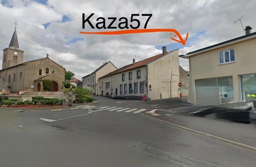 Sainte-Marie-aux-Chenes Apartment | Appart orange 25 m2 neuf RDC