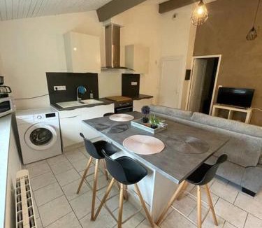 Le Vernet Apartment | Appart T2 au Vernet d'Ariège avec jardin privatif