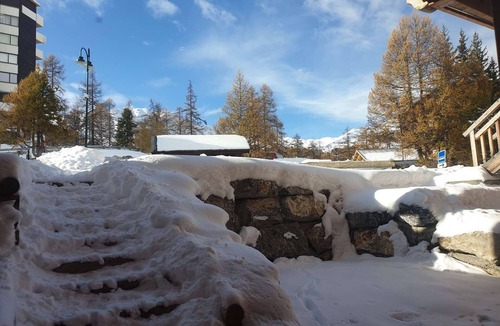 Les Claux Apartment | APPART VARS La Chouette Blanche 50m Depart Ski