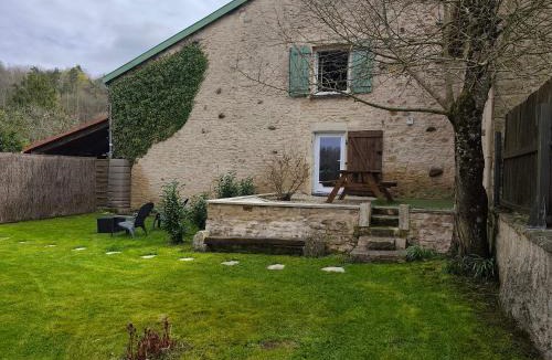 Thuilley-aux-Groseilles Apartment | Appartement indépendant avec terrasse et jardin