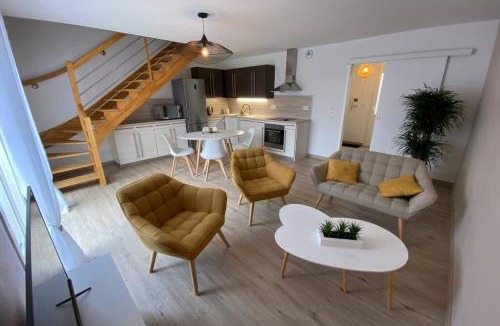 Saint-Julien-les-Villas Apartment | appartement maison en duplex 80m² jardin terrasse