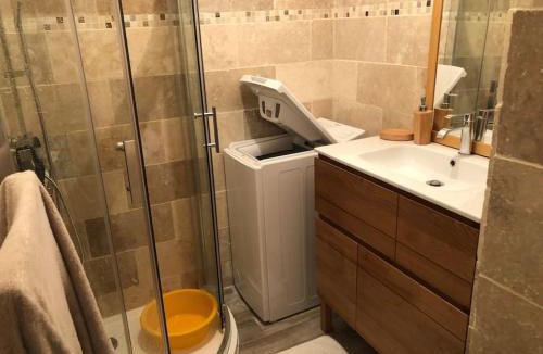 Le Sauze Apartment | Appartement à Enchastrayes sur piste station de ski au Sauze à 3km de Barcelonnette