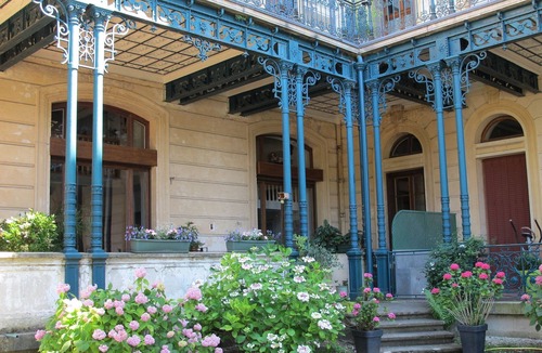 Aix-les-Bains Apartment | Appartement 3 Étoiles RDC 70 m² Avec Terrasse et Garage