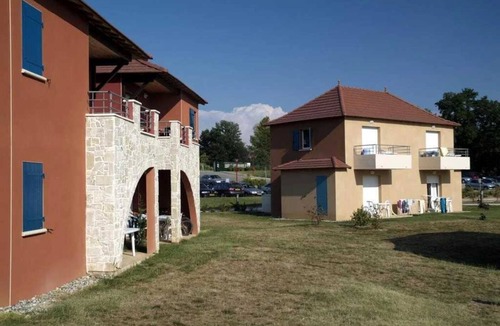 Prayssac Apartment | Appartement 3 étoiles - Piscine - eega0c
