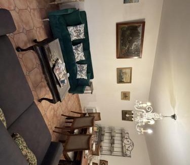 Le Rosais-La Flourie Apartment | Appartement avec jardin - primerose