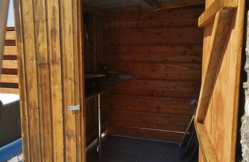 Landebaeron Apartment | Appartement Avec Terrasse Surplombant la Nature. Logement Calme