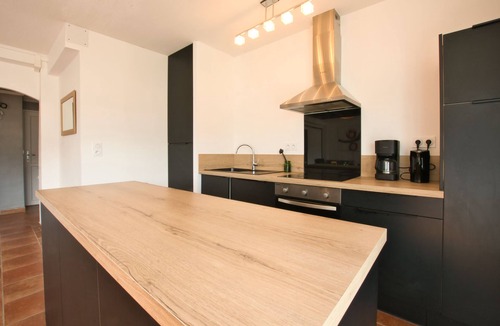 Lourdes Apartment | Appartement Avec vue sur la Montagne, Proche de la Gare