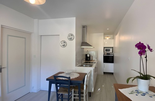 Porta Apartment | Appartement Campcardos – Comfortable Stay with Lake and Mountain Views