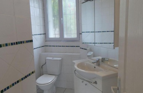 Saint-Pierre - Rene II - Bonsecours Apartment | Appartement Charmant, quartier calme