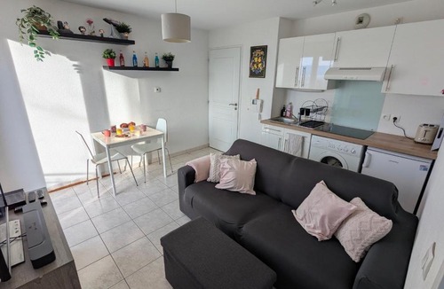 Neuvecelle Apartment | Appartement charmant, vue lac - 2 pers. - FR-1-498-129