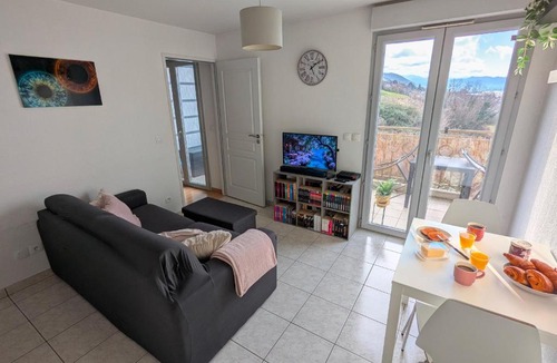 Neuvecelle Apartment | Appartement charmant, vue lac - 2 pers. - FR-1-498-129