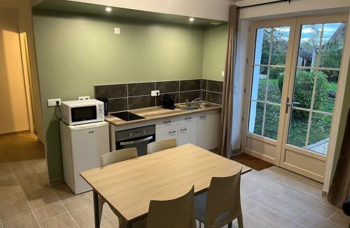 Chemilly-sur-Yonne Apartment | Appartement cosy rénové dans une ancienne longère