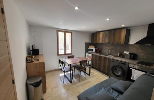 Castellane Apartment | Appartement en centre-ville
