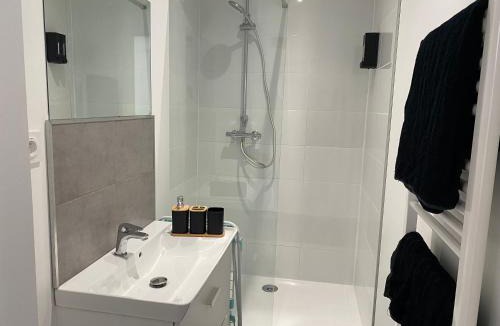 Mirande Apartment | Appartement entier plein centre MIRANDE