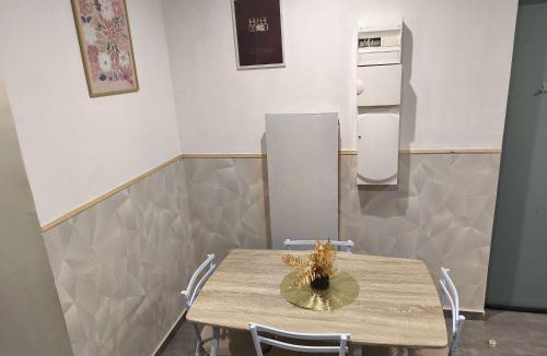 Charleville-Mezieres Apartment | Appartement RDC avec parking au centre-ville