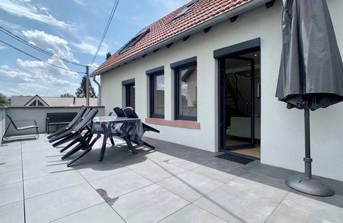 Dinsheim Apartment | Appartement Avec Terrasse et 2 Chambres