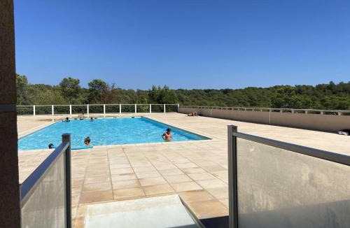La Bouverie Apartment | Appartement 2 pièces avec terrasse et parking à Roquebrune-sur-Argens - FR-1-226A-138