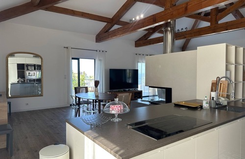 Figarella Apartment | Appartement de Prestige Idéalement Situé au Bord de L'eau Avec Grande Terrasse