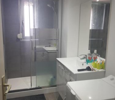 Vandoeuvre-les-Nancy Apartment | Appartement calme 3 chambres avec lit double Wifi - Parking facile