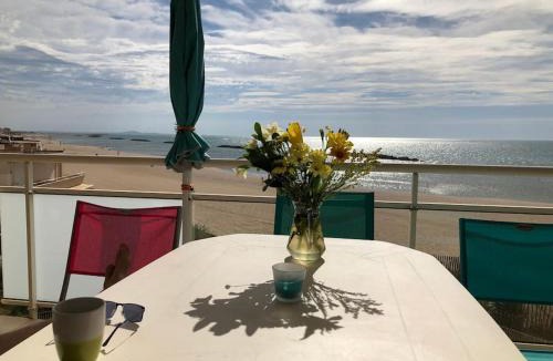 Valras-Plage Apartment | Appartement Front de mer
