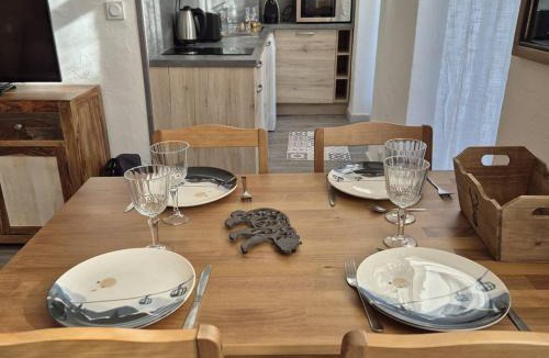 Cauterets Apartment | Appartement Hyper-Centre Cauterets, Proche Télécabine, WIFI - FR-1-234-329