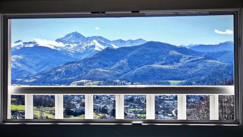 Bagneres-de-Bigorre Apartment | Appartement indépendant dans une charmante maison d'hôtes de vacances - HI PYRENEES - Jardin privé de 4000 m2 face au Pic du Midi