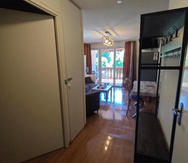 Luz-Saint-Sauveur Apartment | Appartement meublé T3 avec terrasse vue montagne