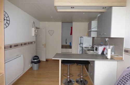 Contrexeville Apartment | Appartement meublé 23 m2 entièrement rénové