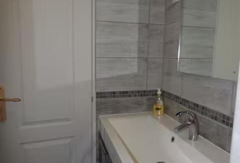 Contrexeville Apartment | Appartement meublé 23 m2 entièrement rénové