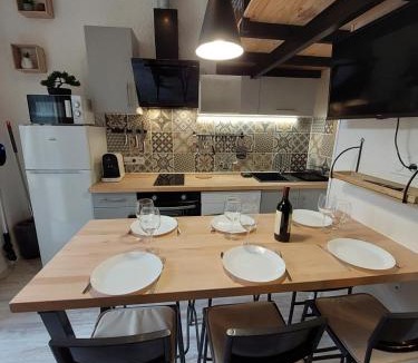 Cauterets Apartment | Appartement mezzanine 5 personnes avec balcon vue sur la montagne