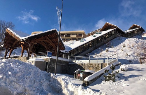 Orcieres-Merlette Apartment | Appartement Pour 4 Personnes à 3 Minutes des Pistes Avec Salle de Détente