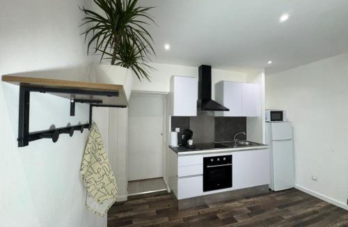 Rombas Apartment | Appartement proche Amnéville, 2 chambres, 5 couchages, cuisine, salon, terrasse et parking