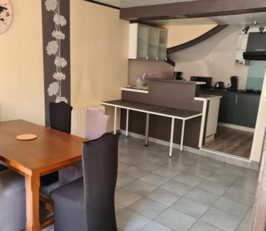 Vrecourt Apartment | Appartement soleil