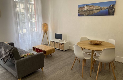 Bayonne Apartment | Appartement T2 Dans le Centre Historique