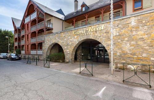 Saint-Lary-Soulan Apartment | Appartement T2+coin nuit 6 pers résidence de Cami Real au centre du village de saint Lary Soulan avec piscine intérieure+ sauna et hammam