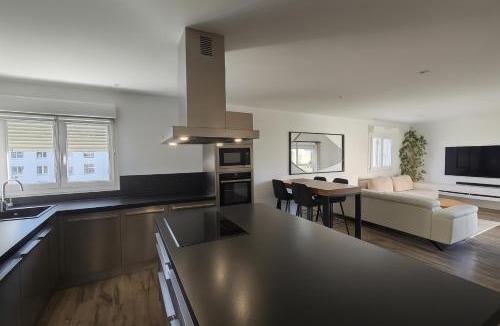 Vielle-Chapelle Apartment | Appartement T4 95m2 Plage pointe rouge 10 min stade Velodrome