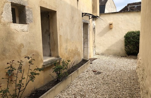 Auxerre Apartment | Appartement Très Spacieux de 120 m2 Dans une Magnifique Maison du Moyen âge