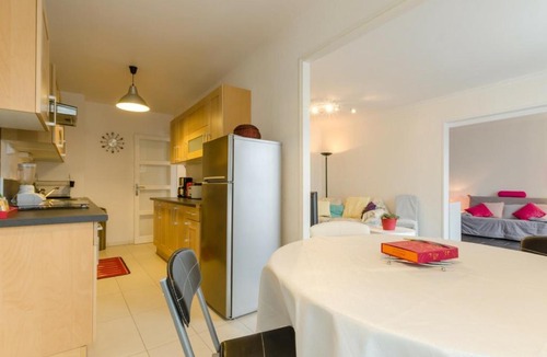 Old Town Apartment | Appartement Troyes, 3 pièces, 4 personnes - FR-1-543-100