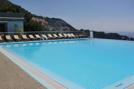 Cap d'Ail Apartment | Appt 5 personnes vue mer piscine Costa Plana Cap d'Ail Monaco