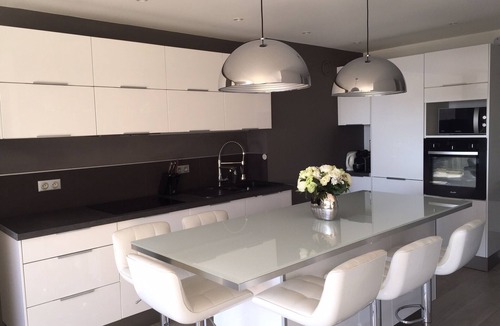 Cassis Apartment | Apt 2 bedrooms air-conditioned Cassis. Terrace with sea view, Parking. Beach village on foot
