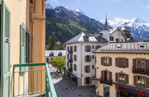 Chamonix City Centre Apartment | Apt Belle Epoque, historical building in Chamonix, Chamonix, France